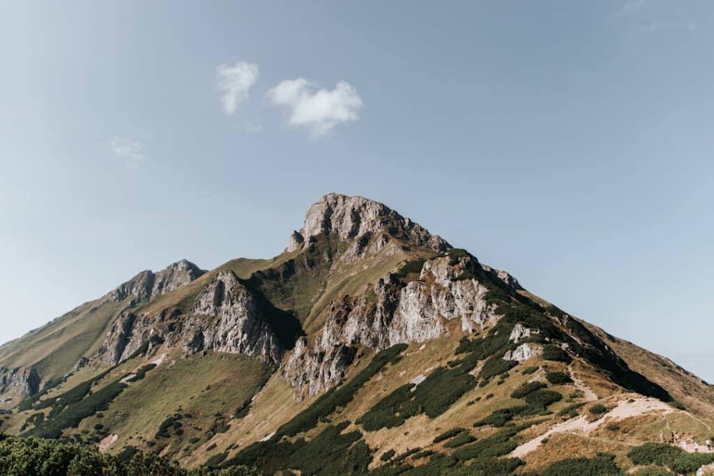 Photo Mountain summit